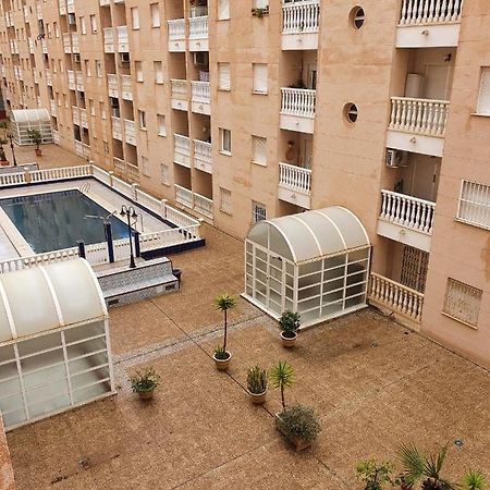 Apartment Close To All Amenities Torrevieja Exterior photo