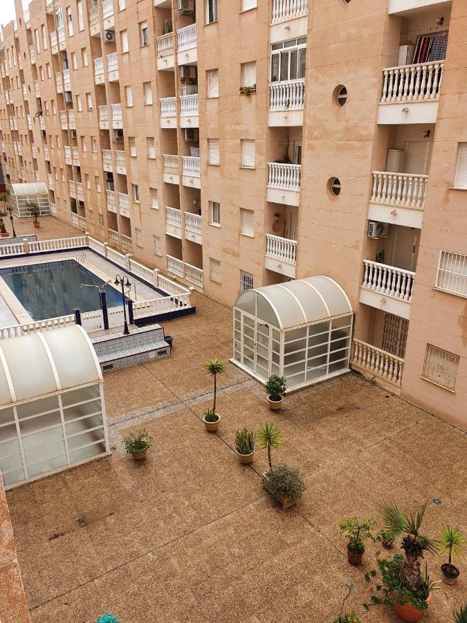 Apartment Close To All Amenities Torrevieja Exterior photo